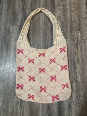 Cream Knit Shoulder Bag with Pink Bow Motif